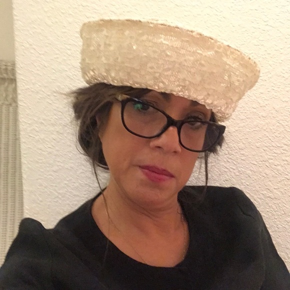 Love this beautiful cream hat. - Picture 5 of 5